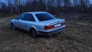 Поездка на AUDI100c4 под жмурки по Пскову