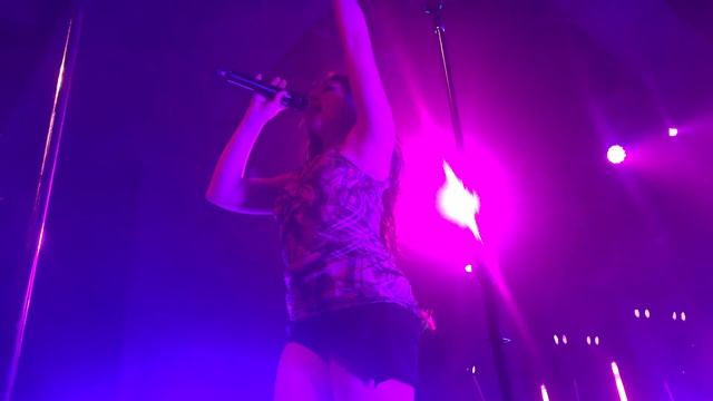 HELLO KITTY - SLAYYYTER LIVE @ AXIS CLUB TORONTO 2022 смотреть онлайн