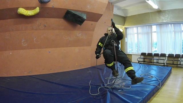 СПУСК С ПЕРЕПРАВЫ смотреть онлайн