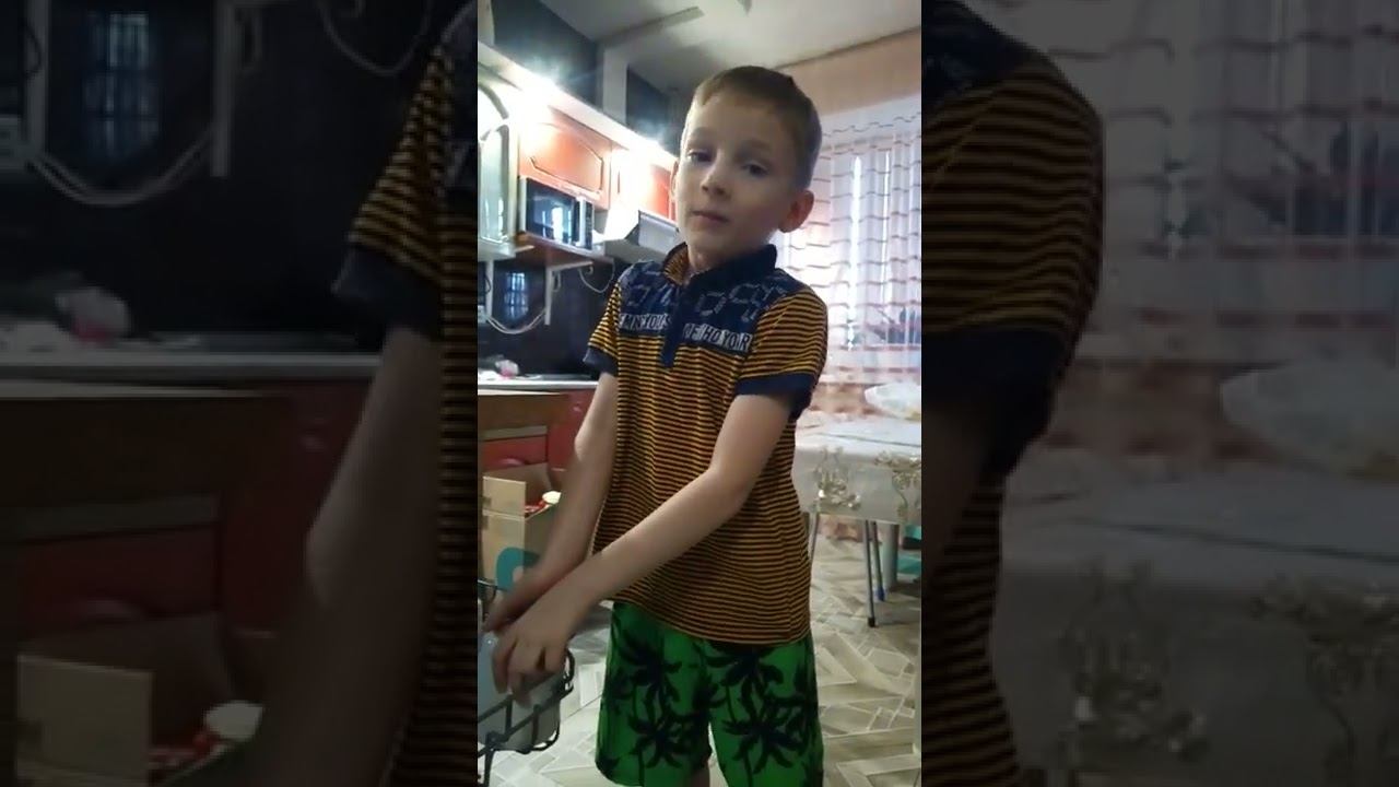 Александр, мамин помощник. смотреть онлайн
