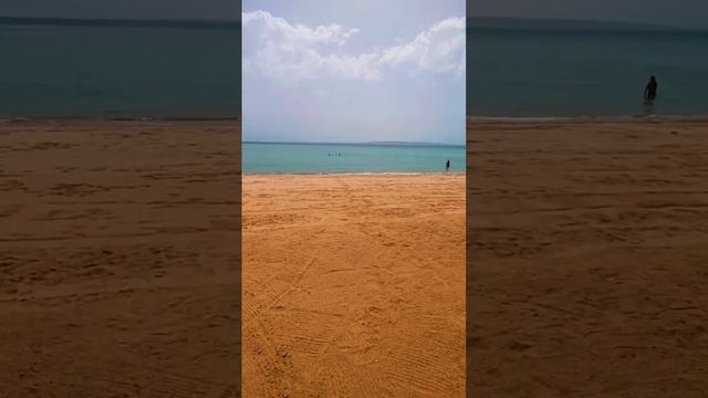 Это просто супер пляж☀️🌴Море чистое, вода прозрачная. В воде много рыб🐠 #египет #egypt #хургада смотреть онлайн