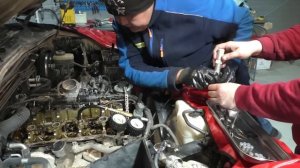 Замена маслосъемных колпачков Toyota 2TR-FE Подробненько