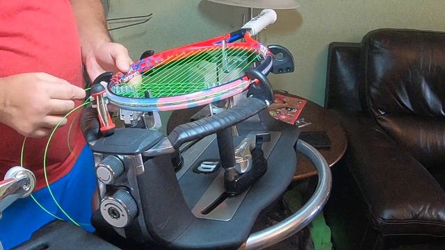 Stringing Head Radical смотреть онлайн