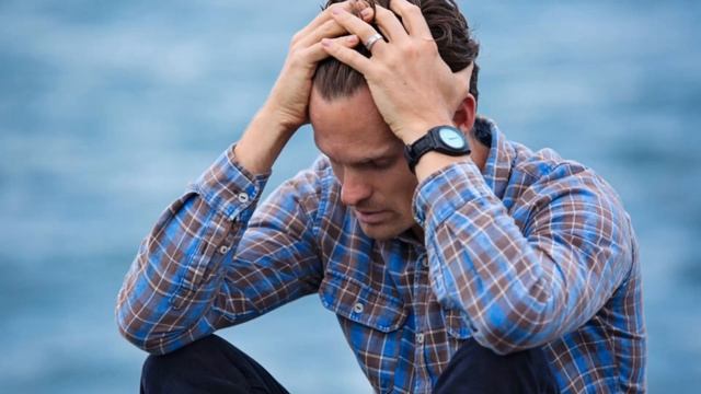 Разбиты две семьи И третья ещё не совсем окрепшая жизнь, И дети не удержат, такая История мужчины смотреть онлайн