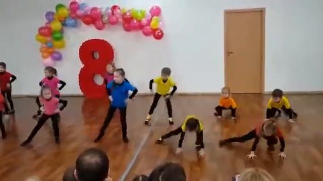 Танец коробка с карандашами смотреть онлайн