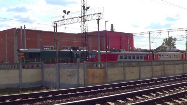ЧМЭ3-507 с электропоездом ЭД4м-0428 смотреть онлайн