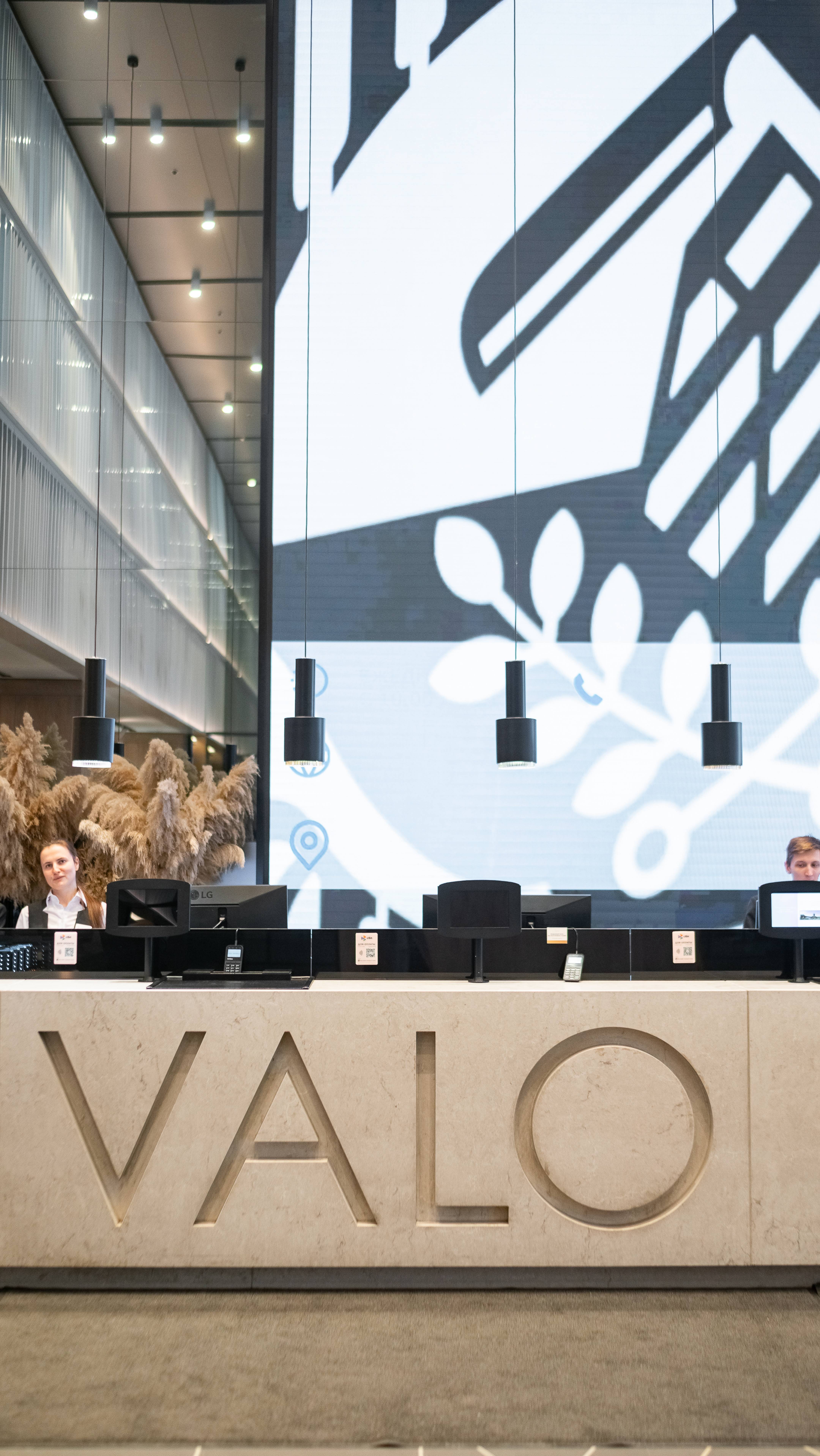 В отеле VALO всё создано для вашего отдыха смотреть онлайн