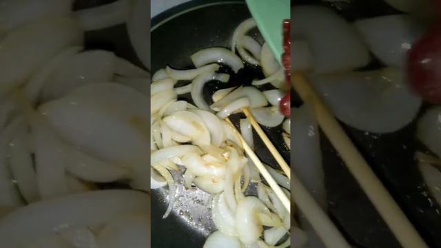 Boeuf aux oignons façon Coréenne смотреть онлайн