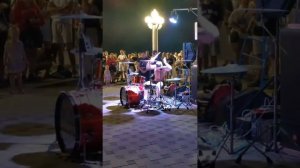 Дмитрий Хмыз барабанщик из Липецка в Анапе