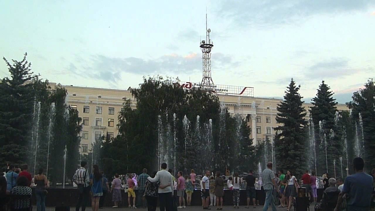 Поющий и пляшущий фонтан в Челябинске