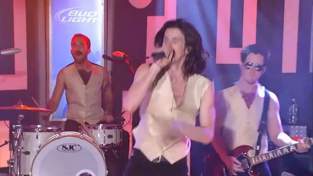 3OH!3 - My First Kiss (Live At Jimmy Kimmel Live!) HD смотреть онлайн
