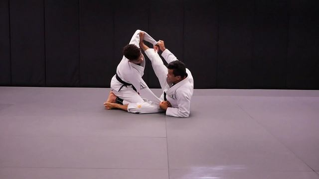 Cobrinha teaches Spider Sweep Attempt to Modified X Guard Sweep to Knee on Belly смотреть онлайн