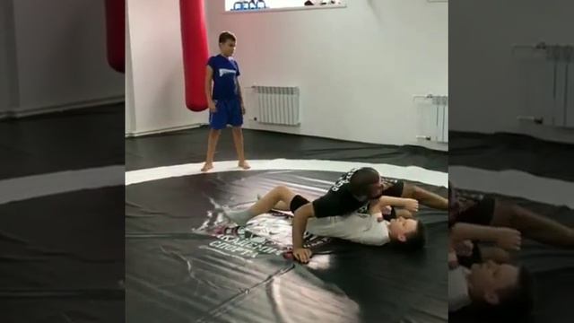 Борец, спортивная школа смотреть онлайн