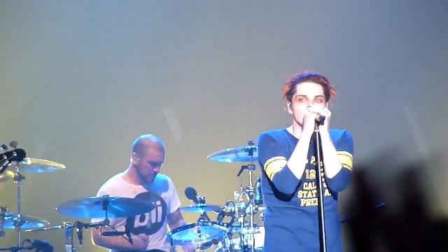 Famous Last Words - My Chemical Romance - Wembley Arena - 12th Feb 2011 *HD - 720p* смотреть онлайн