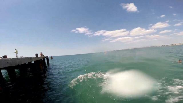 Над и под водой смотреть онлайн
