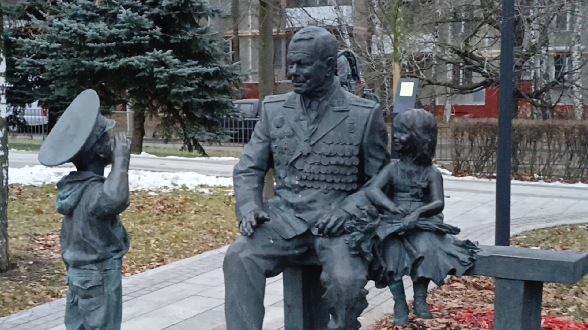 Мемориал спасателям МЧС России в Москве памятник спасателям. смотреть онлайн