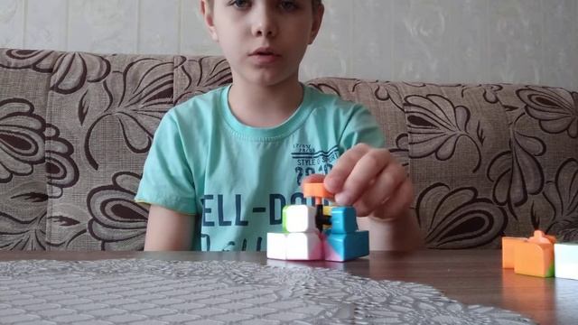 Собрал Кубик Рубика, читерским способом смотреть онлайн