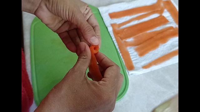 Красивая роза из морковки для сервировки салата смотреть онлайн