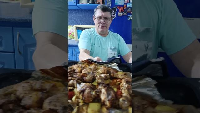 Куриные голени с овощами в рукаве в духовке . Ужин будет привосходным. смотреть онлайн