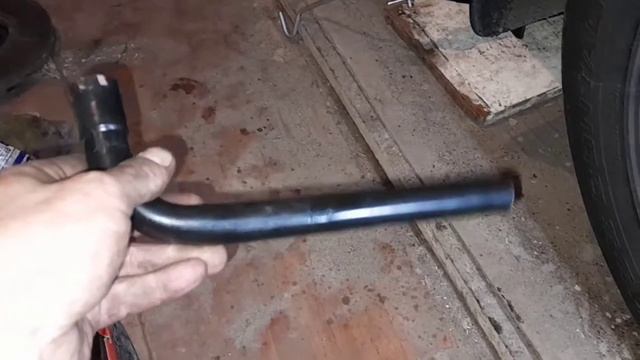 Замена передних тормозных дисков и колодок Рено Дастер смотреть онлайн