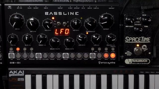 Vahlbruch SpaceTime: Dark delay with the DB-01 synth (no talking) смотреть онлайн
