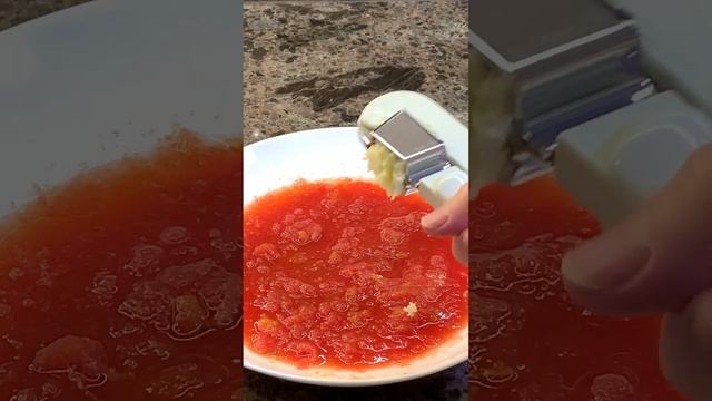 Закуска из баклажанов с зеленью сельдерея #салат #рецепт #пп #вегетарианство #вегетарианство #овощи смотреть онлайн