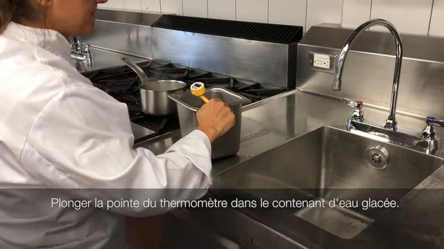 Calibrer un thermomètre dans l'eau glacée смотреть онлайн
