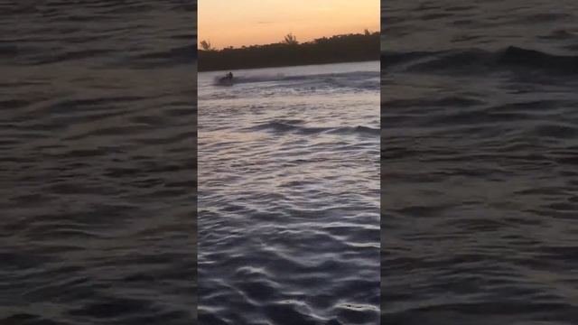 Carlos De Frias Agent wthi Jet Ski VX700 In Cabo Frio смотреть онлайн