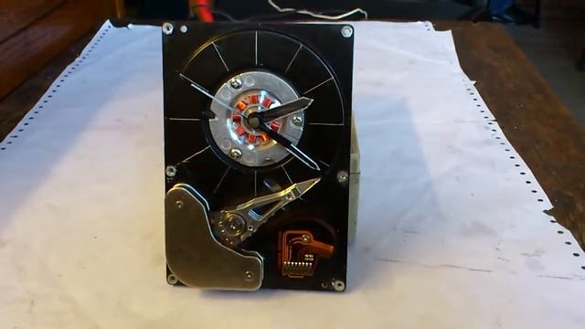Часы из HDD смотреть онлайн
