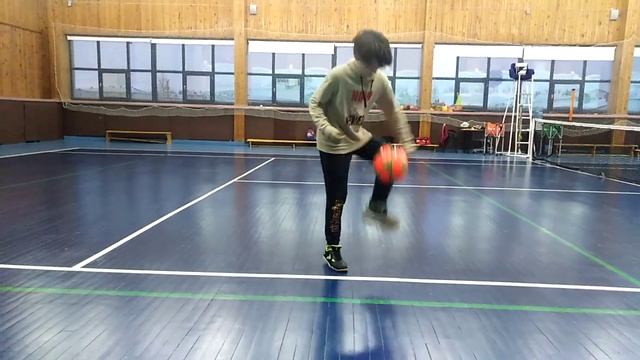 4. ⚽Футбольный⚽Фристайл⚽ Салехард "Центр культуры и спорта "Геолог" 4-е занятие 25 ноября 2021 г.🔥↩ смотреть онлайн