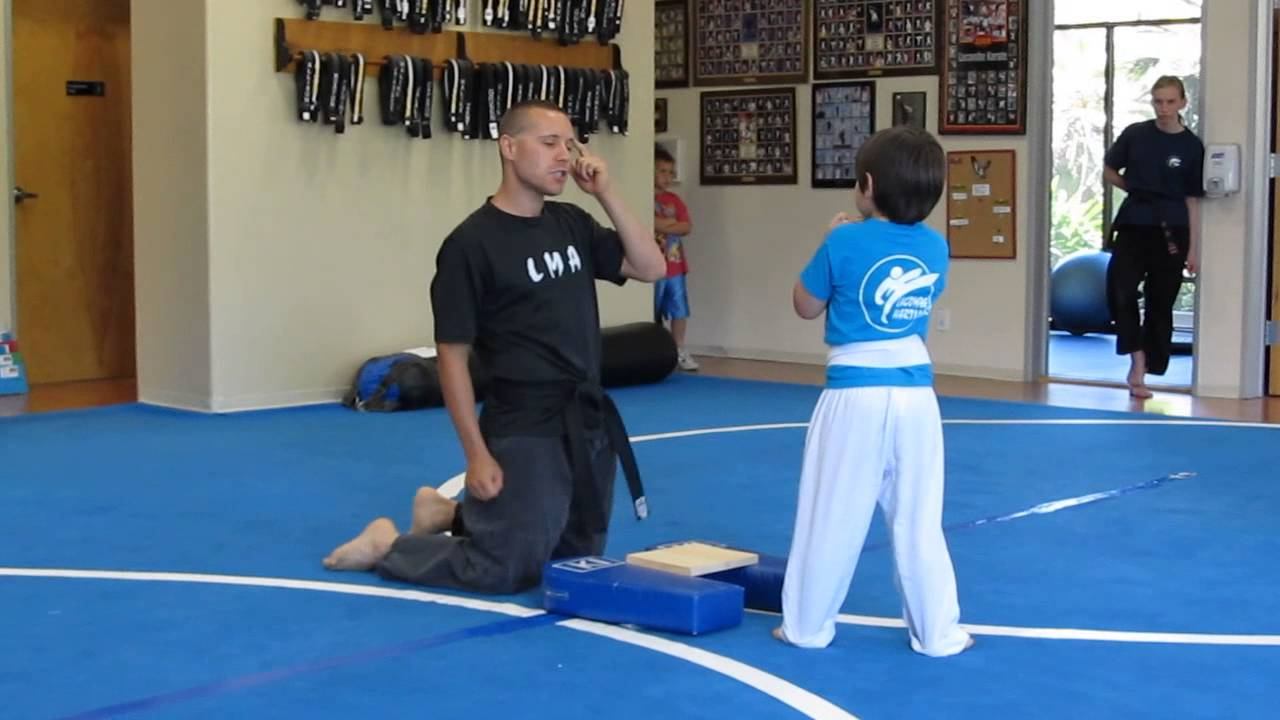 Dylan kicking butt смотреть онлайн