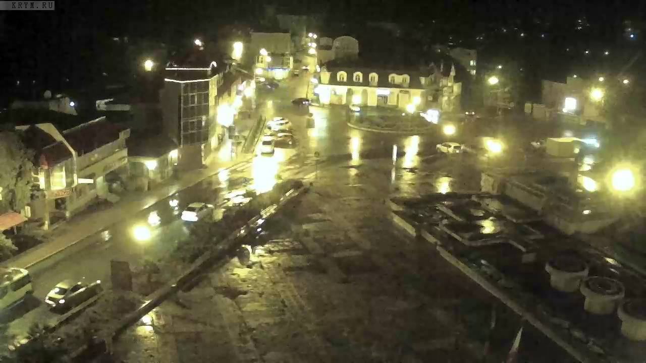 Вебкамера "Площадь Советская". Запись 30.06.2016 22:00:03 смотреть онлайн