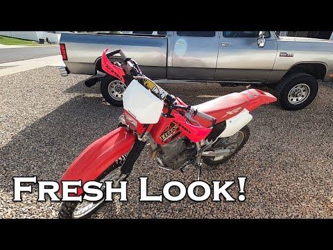 Updating the Handle Bars, Grips, and Hand Guards on my XR400r смотреть онлайн