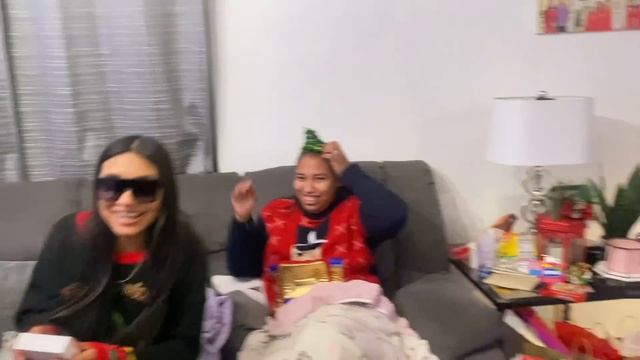 I SURPRISED My FAMILY With GIFTS !!