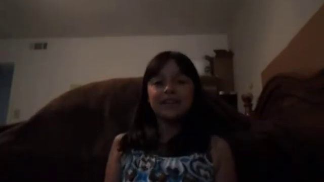 Rebeca cantando Shake It Up (Selena Gomez) смотреть онлайн