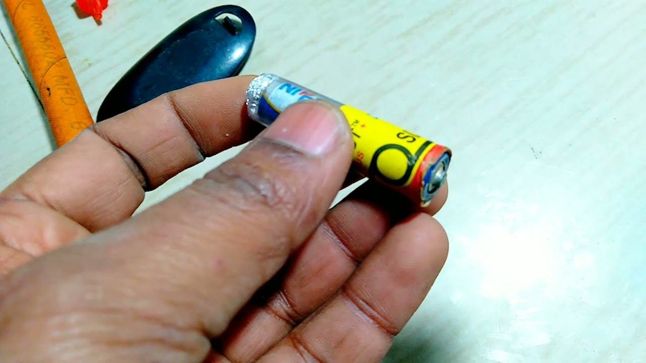 how to use AAA small batteries in AA medium battery slot || AAA to AA battery hack смотреть онлайн