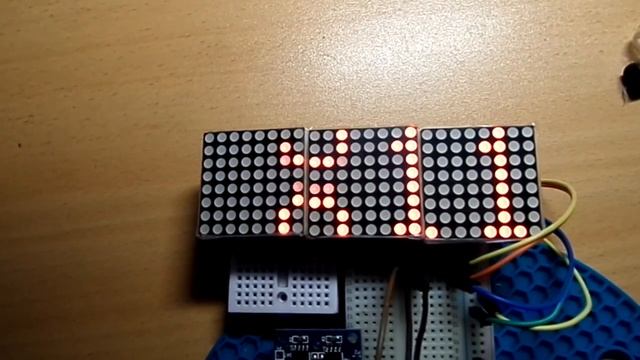 Часы на трех матрицах 8x8 MAX7219 смотреть онлайн