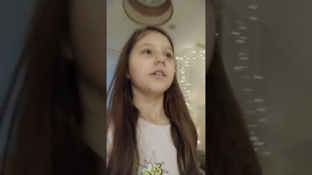 КОШКИ ПОМОГАЮТ ПРОВЕСТИ КАРАНТИН смотреть онлайн