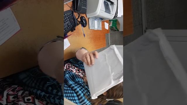 Незнайка , что поделать . Ждём ответ . смотреть онлайн