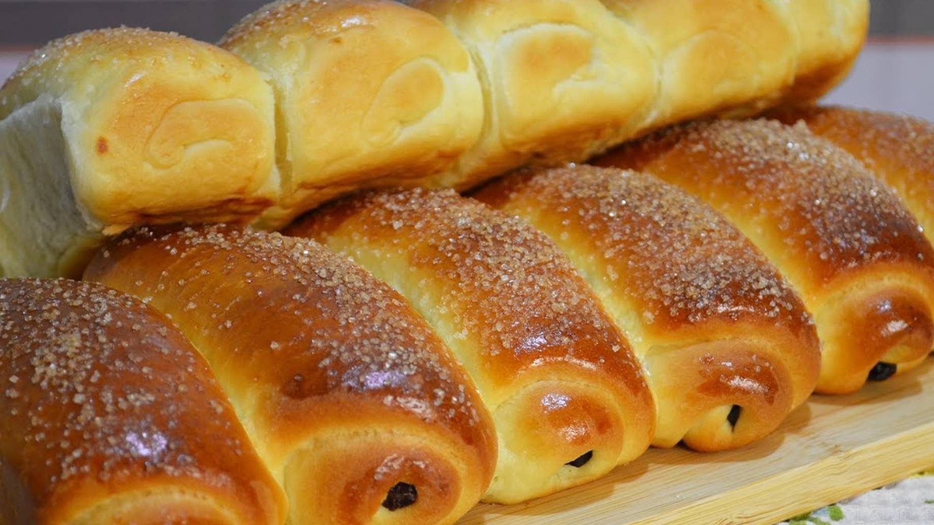 Булочки с изюмом смотреть онлайн