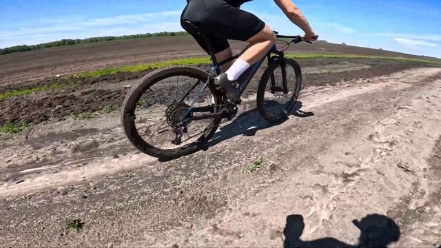 105 км. Быстро туда и грязевые ванны обратно.