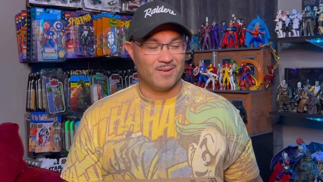 TOY HAUL: Michael Keaton Batman? BIG deals, BIGGER Haul #actionfigures #batman #spiderman #starwars смотреть онлайн