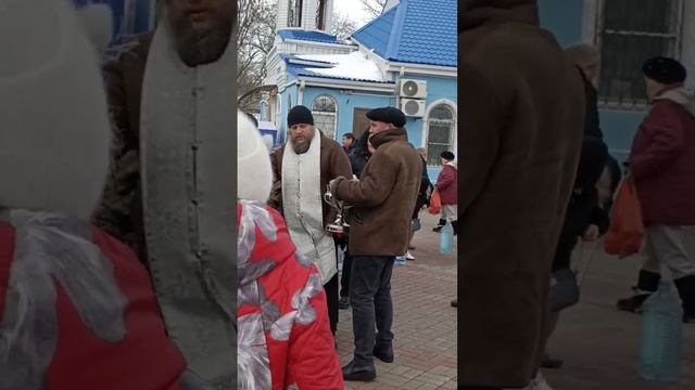 Освящение воды в Покровском кафедральном соборе г. Шахты #сочельник #святаявода #крещениегосподне смотреть онлайн