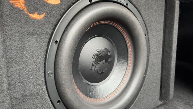 Активный сабвуфер DL Audio Piranha 12A v2 смотреть онлайн