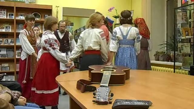 два хоровода смотреть онлайн