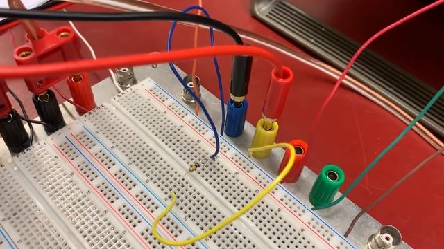 How to use a digital Multimeter GDM-8145 (3) смотреть онлайн
