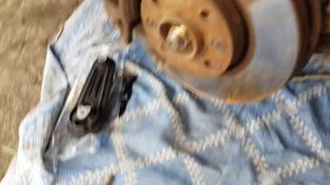 Замена задней опоры двигателя на Лада Ларгус