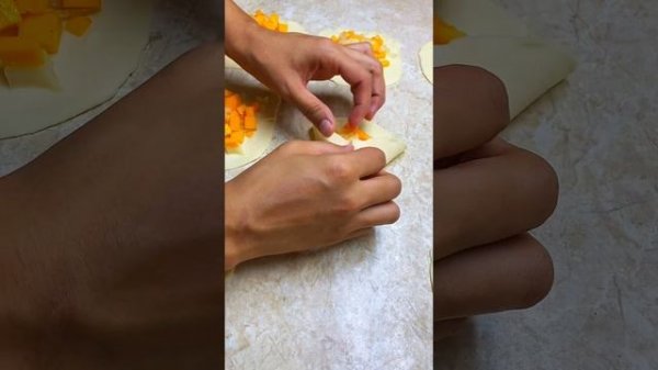 НЕЖНАЯ САМСА С ТЫКВОЙ И КАРТОШКОЙ ! #india #pumpkin