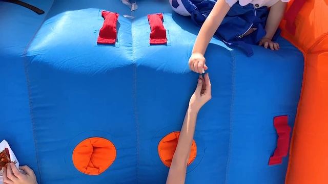 24 ЧАСА НА ВОДНОЙ ГОРКЕ. СОФИЯ И НИКА СПЯТ В ВОДЕ. СОФУНЬЯ ШАЛУНЬЯ смотреть онлайн