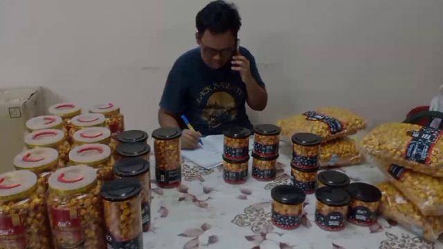 Pusat Internet Tebuk Haji Yusuf : Video Usahawan (Amin Haziq Bin Reza) смотреть онлайн